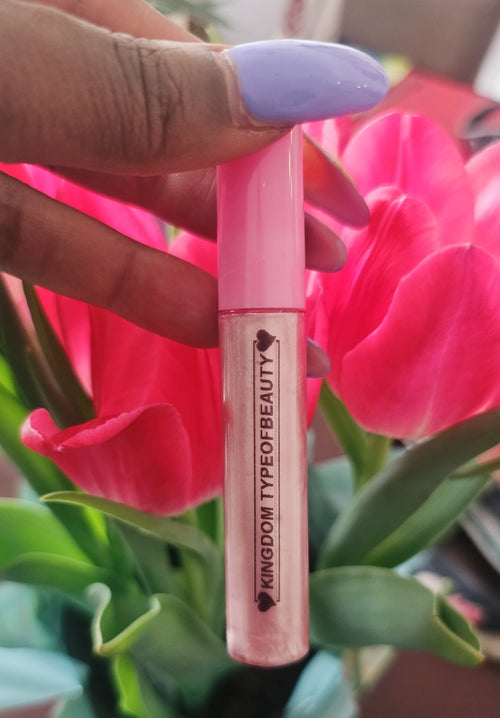 Shimmery, pastel pink Lipgloss