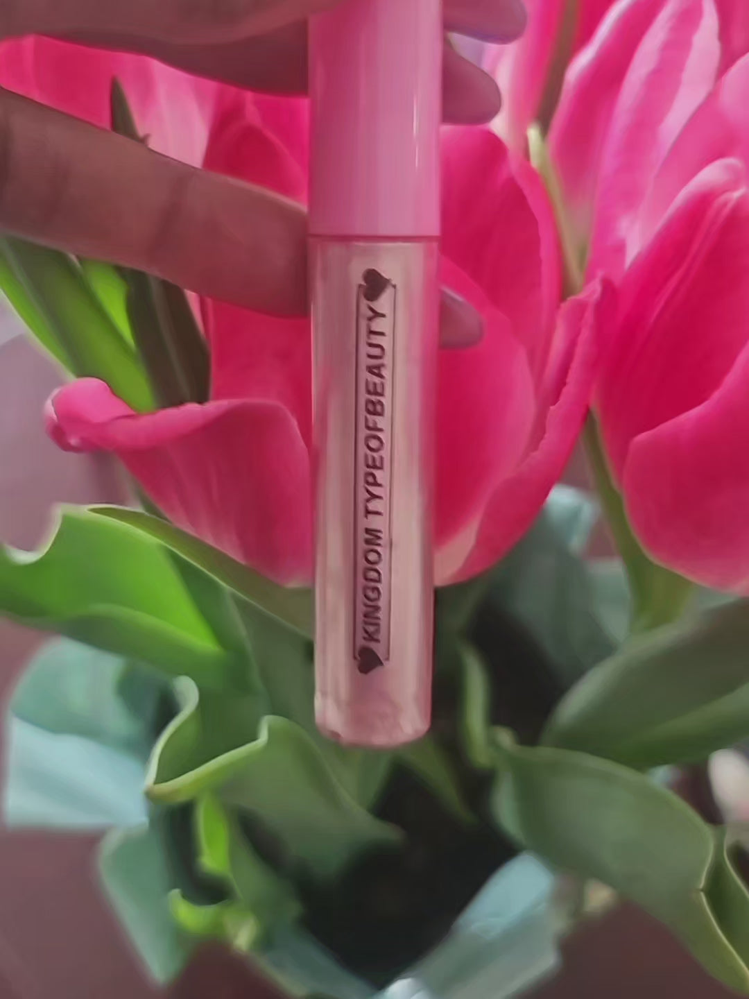 Shimmery, pastel pink Lipgloss
